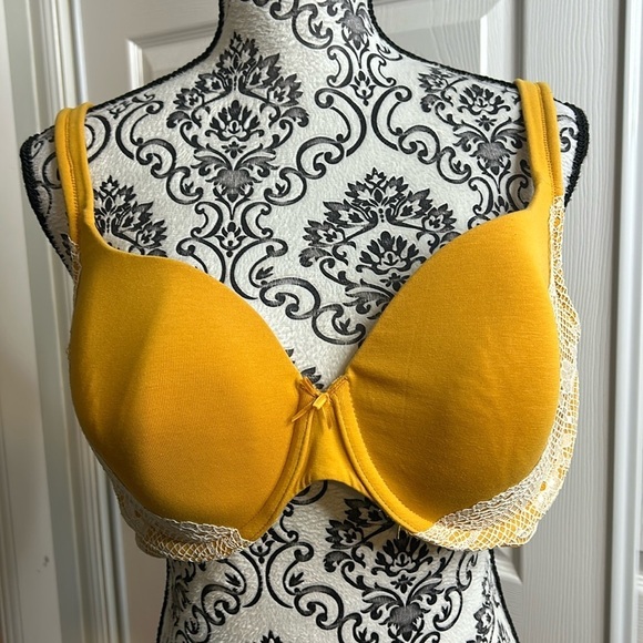 Cacique Mustard Yellow Lightly Lined T Shirt 42C - Picture 1 of 6